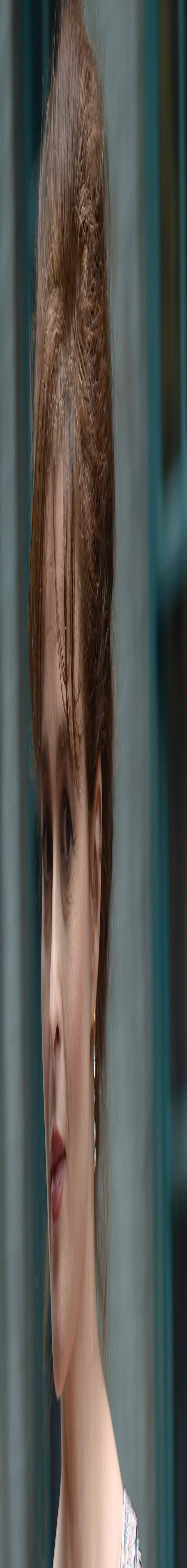 Illustration for article titled The 12 Longest Photos Of Helena Bonham Carter